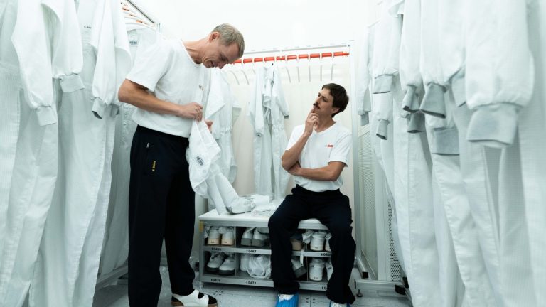 #LikeABosch Shawn im Umkleideraum bei Bosch