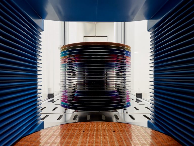 FOUP Purge System Fabmatics Semiconductor Manufacturing Automation