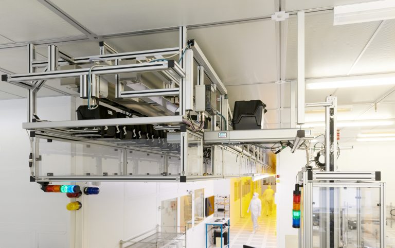 FlatStocker installation with 200 storage bins at Frauenhofer IMPS Dresden