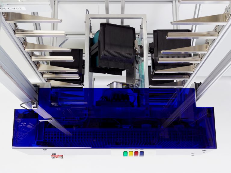 FlatStocker with open wafer cassettes