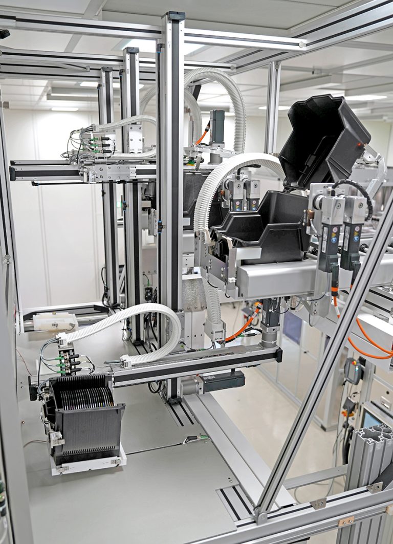 HA200 box before cassette extraction inside the Box Opening Transfer Unit