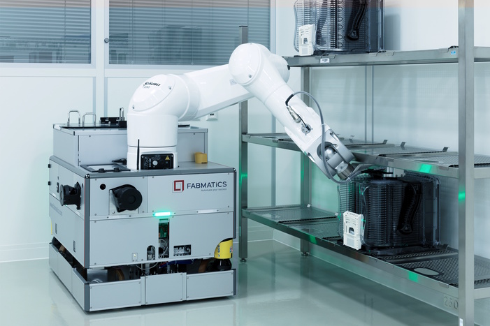 mobile-robot-hero-fab-300-agv-foup-transport-fabmatics